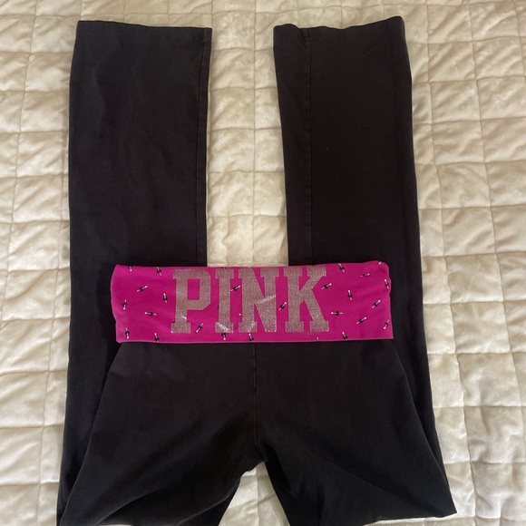Victoria's Secret Pants - Victoria’s Secret Pink Foldover Yoga Pants Cupid Arrows Size XS Rare